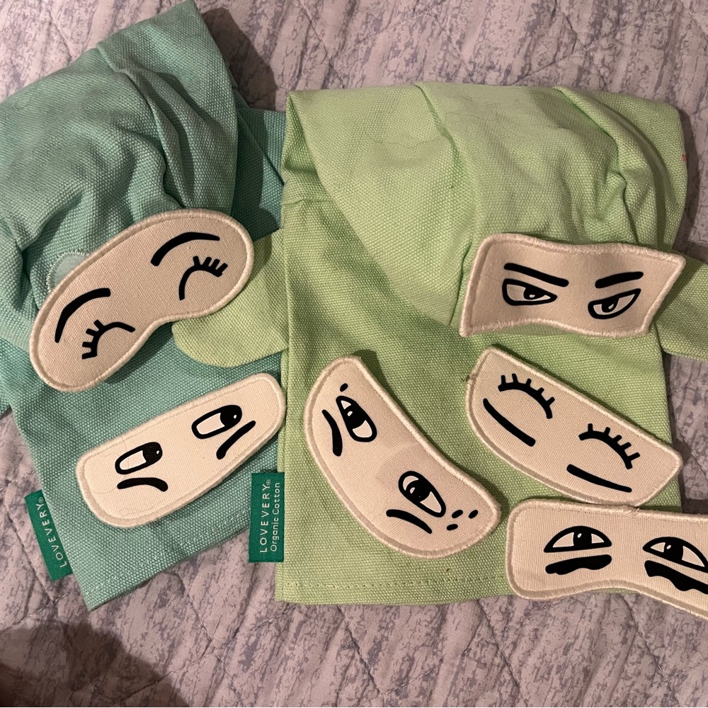 Lovevery puppet tent